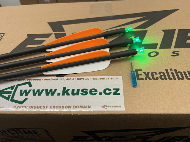Šípy carbon 20",  svítící zadní insert 3ks