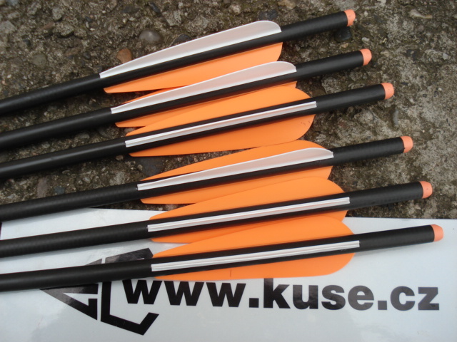 Šípy carbon arrows 22", 10ks, materiál - 100% carbonové vlákno