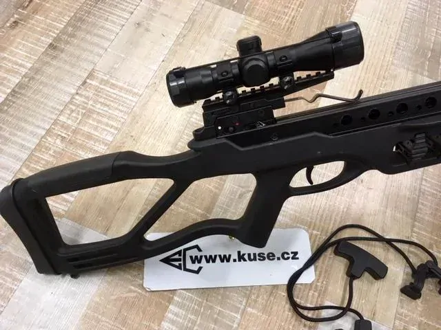 Man Kung XB 86 Fighter Black 185 lb compound crossbow set with scope
