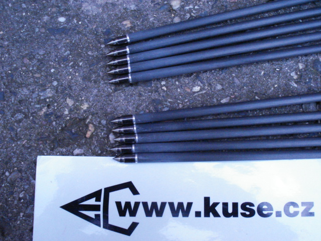 Šípy carbon arrows pro luky 28" 10 ks, 100% carbonové vlákno