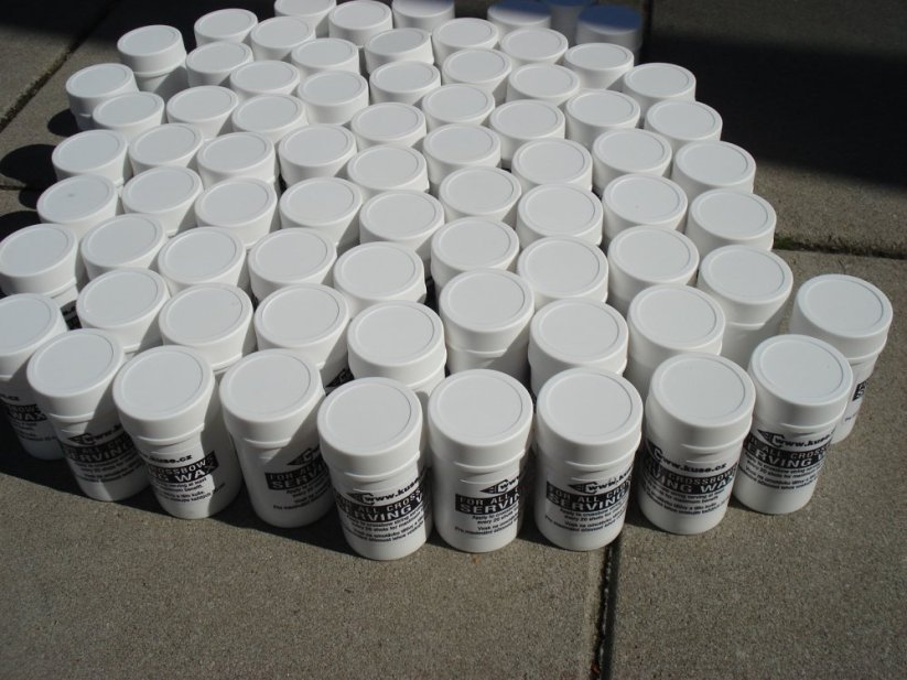 Wax Premium for crossbow rail and string