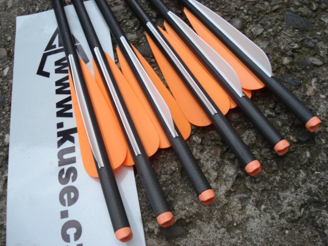 Šípy carbon arrows 22", 10ks, materiál - 100% carbonové vlákno