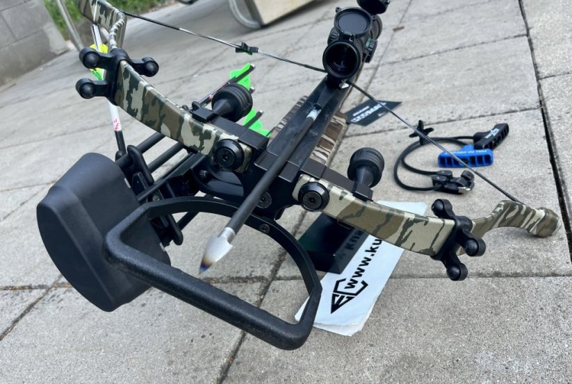 Kuše Excalibur Mag Max  Mossy Oak DNA 350 fps
