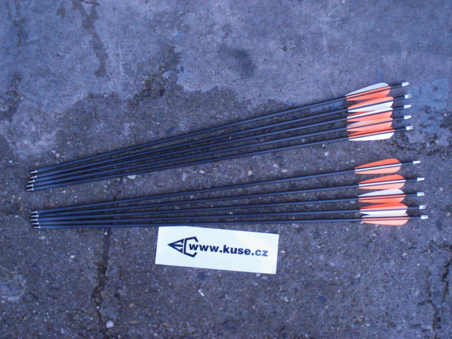 Šípy carbon arrows pro luky 28" 10 ks, 100% carbonové vlákno