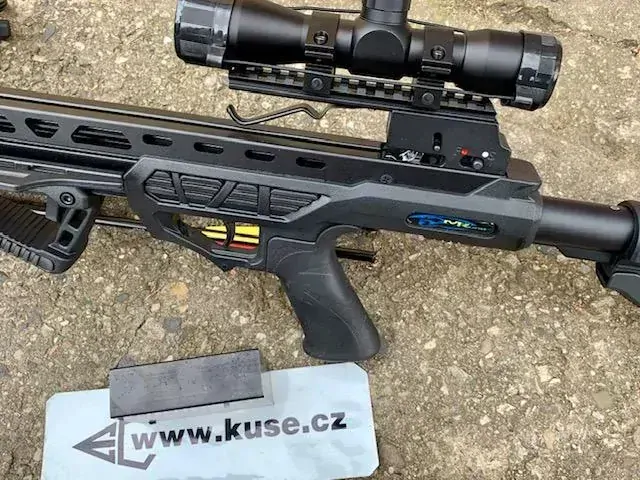 Man Kung XB 58 Kraken Camo 200lbs 405fps, kuše v setu s optikou